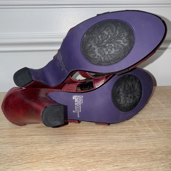 Kenzie Elaine Burgundy Purple Strap Heel Leather Almond Toe 3" Heel Sz 7 M NWOB - Picture 15 of 15